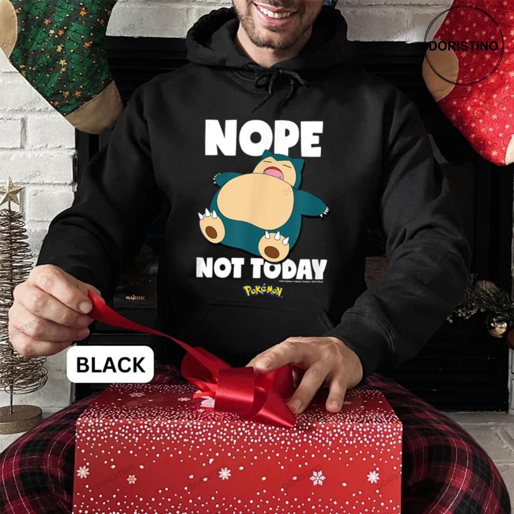 Felpa Con Cappuccio Pokémon Ufficiale 'Nope Not Today Snorlax', Blu, 8.5 Oz. Vestibilità Classica E Comoda Per I Fan.